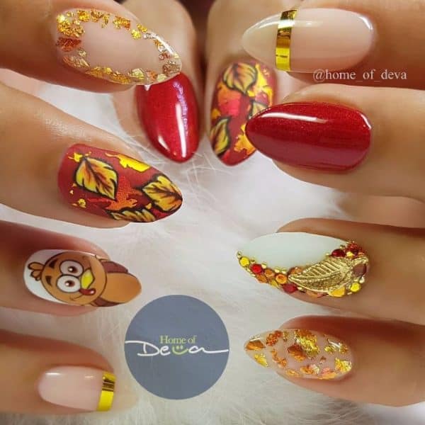 Attention Grabbing Thanksgiving Nails That You Have To Copy Now