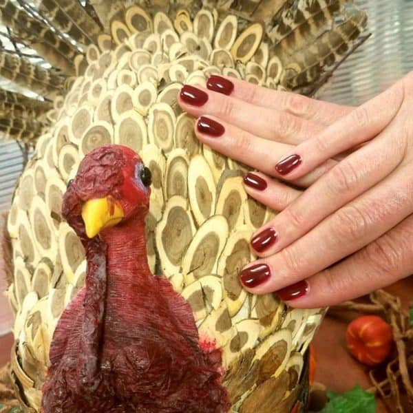 Attention Grabbing Thanksgiving Nails That You Have To Copy Now