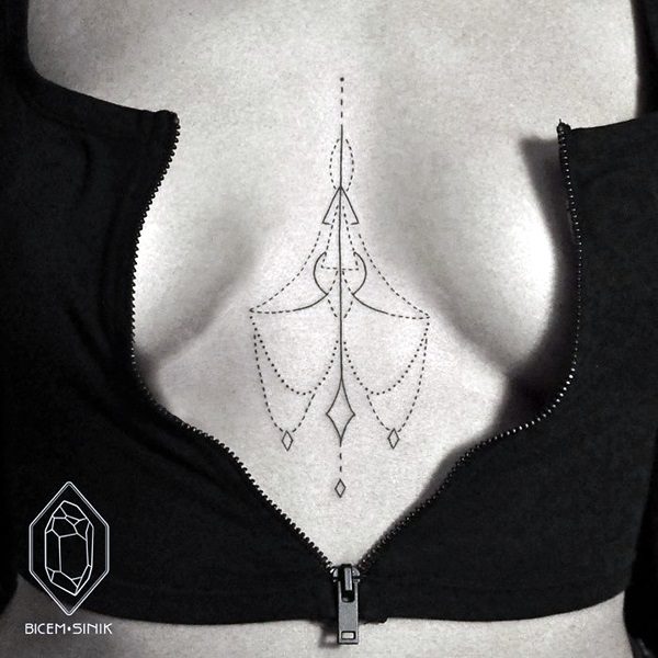 Amazing Under Breast Tattoos That Will Charm Women Immediately