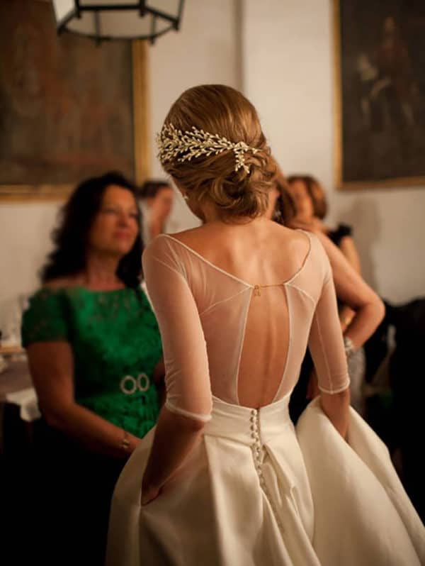 Whimsical Winter Wedding Hairstyle Ideas That Will Leave You Speechless