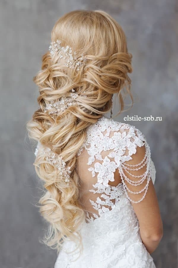 Whimsical Winter Wedding Hairstyle Ideas That Will Leave You Speechless