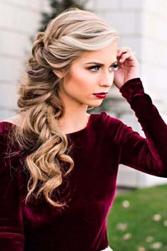 Lovely Christmas Hairstyle Ideas That Will Complete Your Holiday Look All For Fashion Design