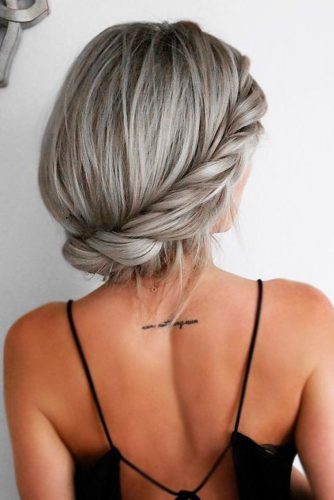 Lovely Christmas Hairstyle Ideas That Will Complete Your Holiday Look