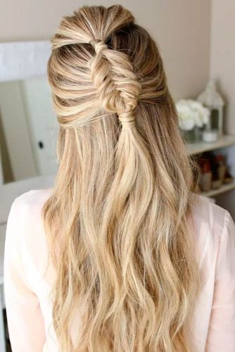 Lovely Christmas Hairstyle Ideas That Will Complete Your Holiday Look