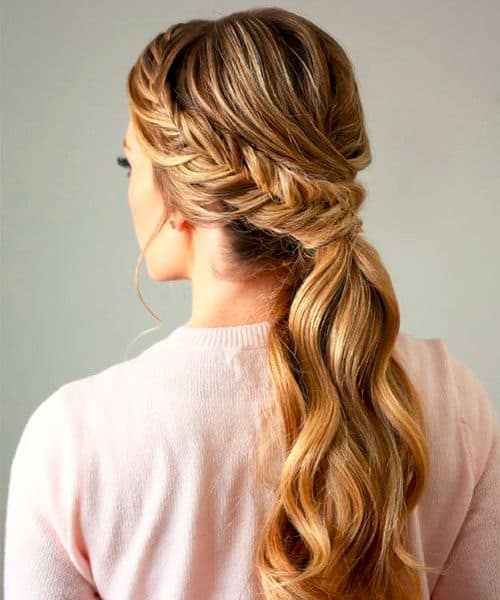 Lovely Christmas Hairstyle Ideas That Will Complete Your Holiday Look