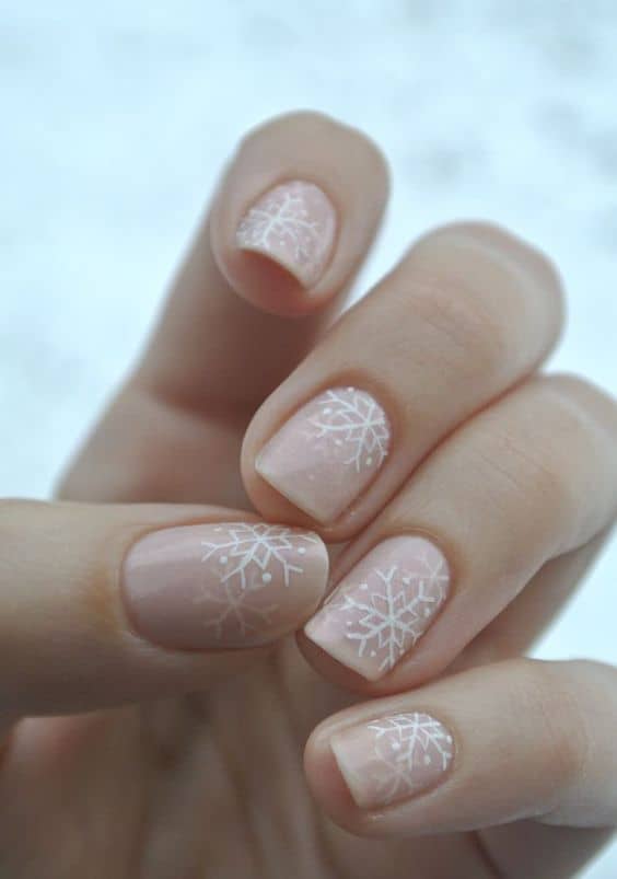 Festive Winter Nails That Will Make Your Holidays Delightful