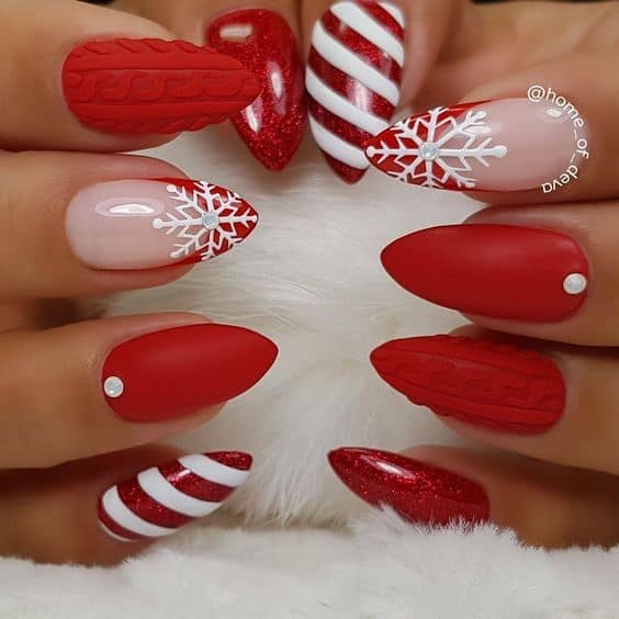 Festive Winter Nails That Will Make Your Holidays Delightful