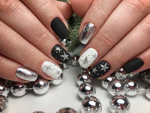 Sparkly New Year Nails Designs That Will Make You Say Wow