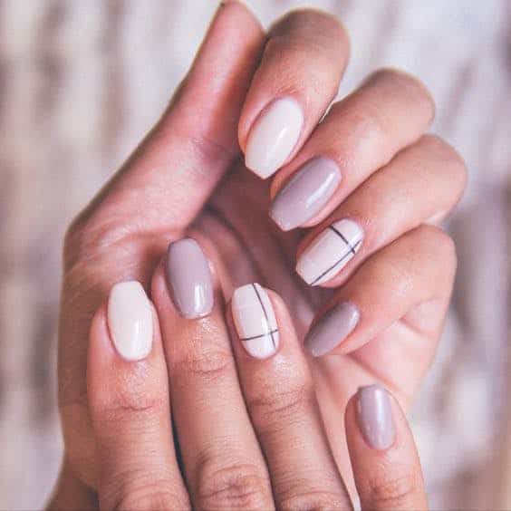 Classy Plaid Manicure Ideas That Will Give You A Warm And Cozy Look