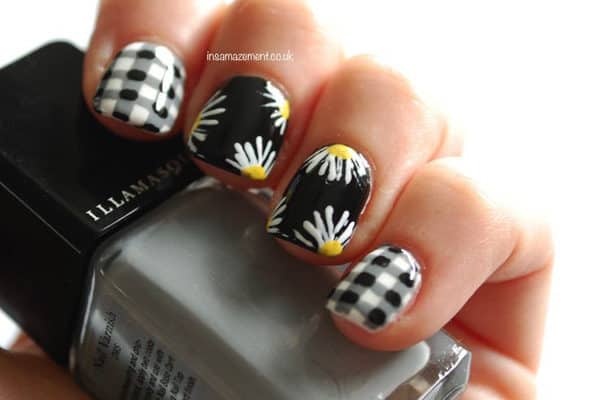 Classy Plaid Manicure Ideas That Will Give You A Warm And Cozy Look