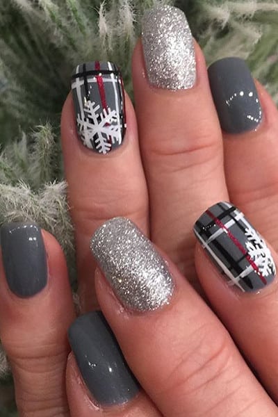 Snowflake Nails Designs That You Should Do This Winter