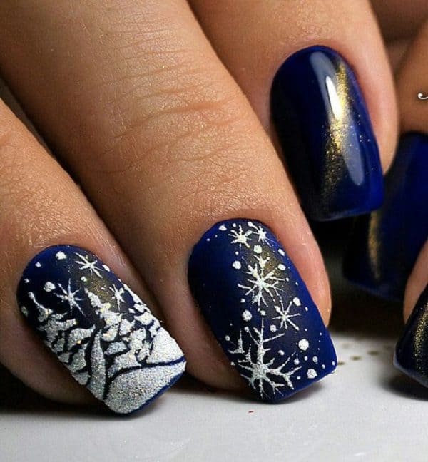 Snowflake Nails Designs That You Should Do This Winter