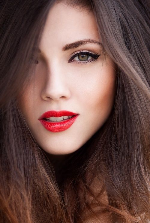 Winter Lipstick Makeup Ideas That You Should Try This Season