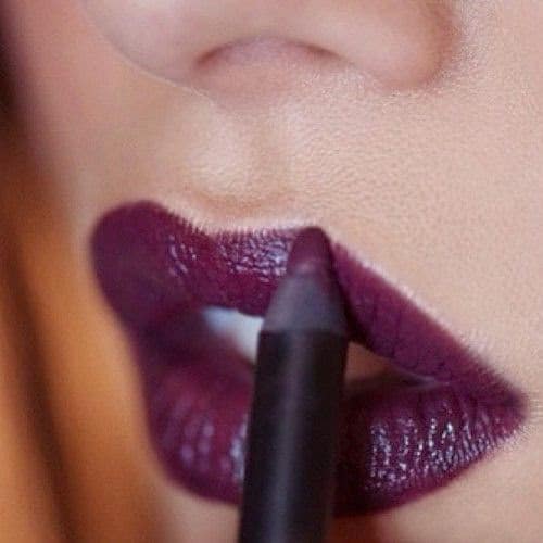 Winter Lipstick Makeup Ideas That You Should Try This Season