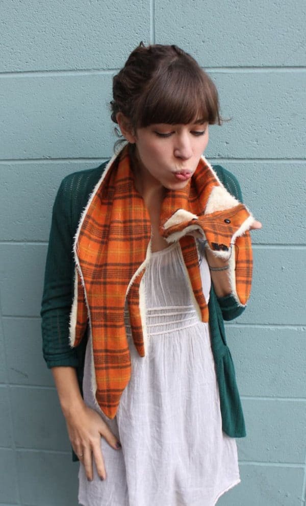 Pretty DIY Scarves That Will Make Winter Warm And Cozy