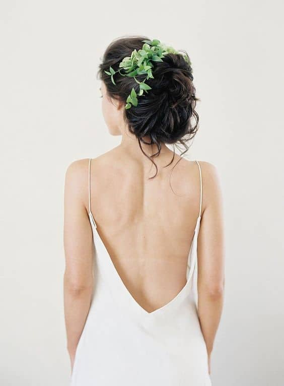 Floral Hairstyles That Are Just Perfect For Your Spring Wedding