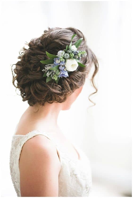 Floral Hairstyles That Are Just Perfect For Your Spring Wedding