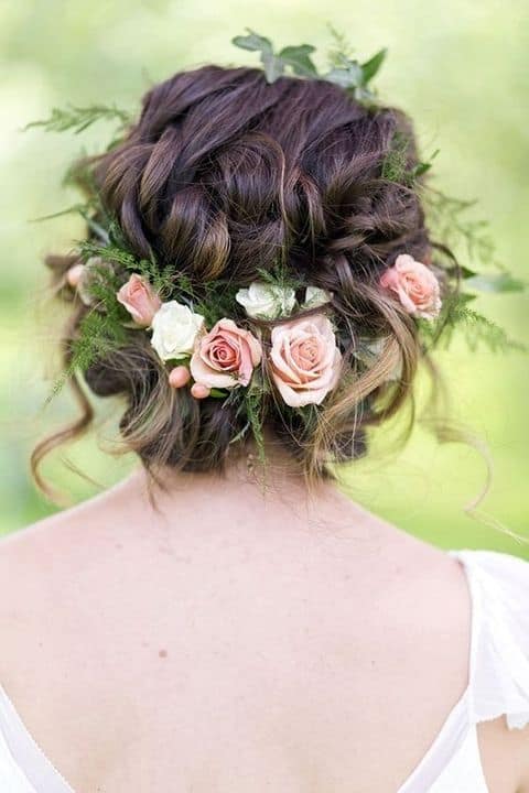 Floral Hairstyles That Are Just Perfect For Your Spring Wedding