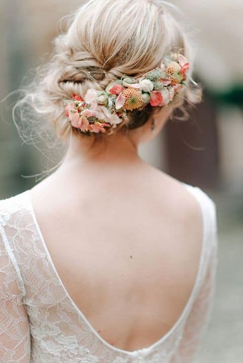 Floral Hairstyles That Are Just Perfect For Your Spring Wedding