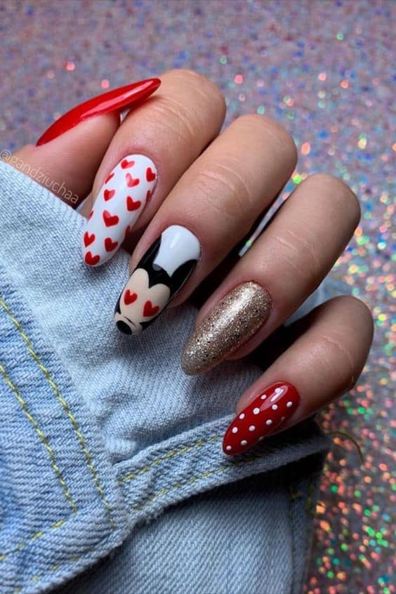 Romantic Valentines Day Nails That Will Make Your Heart Pound