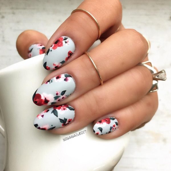 Stupendous Floral Nails Designs That Will Enchant You This Spring