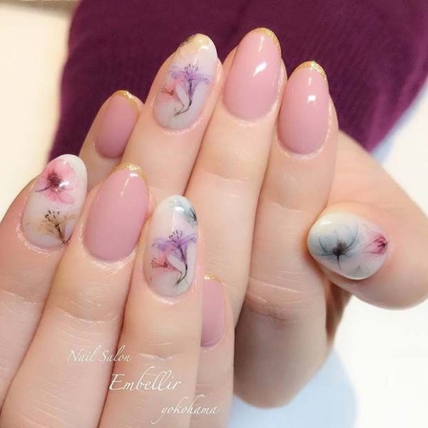 Stupendous Floral Nails Designs That Will Enchant You This Spring