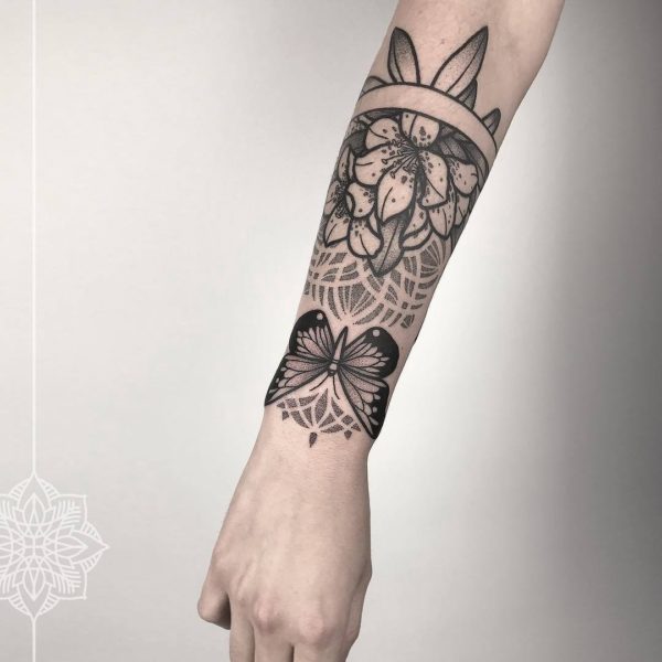 Striking Armband Tattoos That You Would Love To Get Next