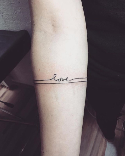 Striking Armband Tattoos That You Would Love To Get Next