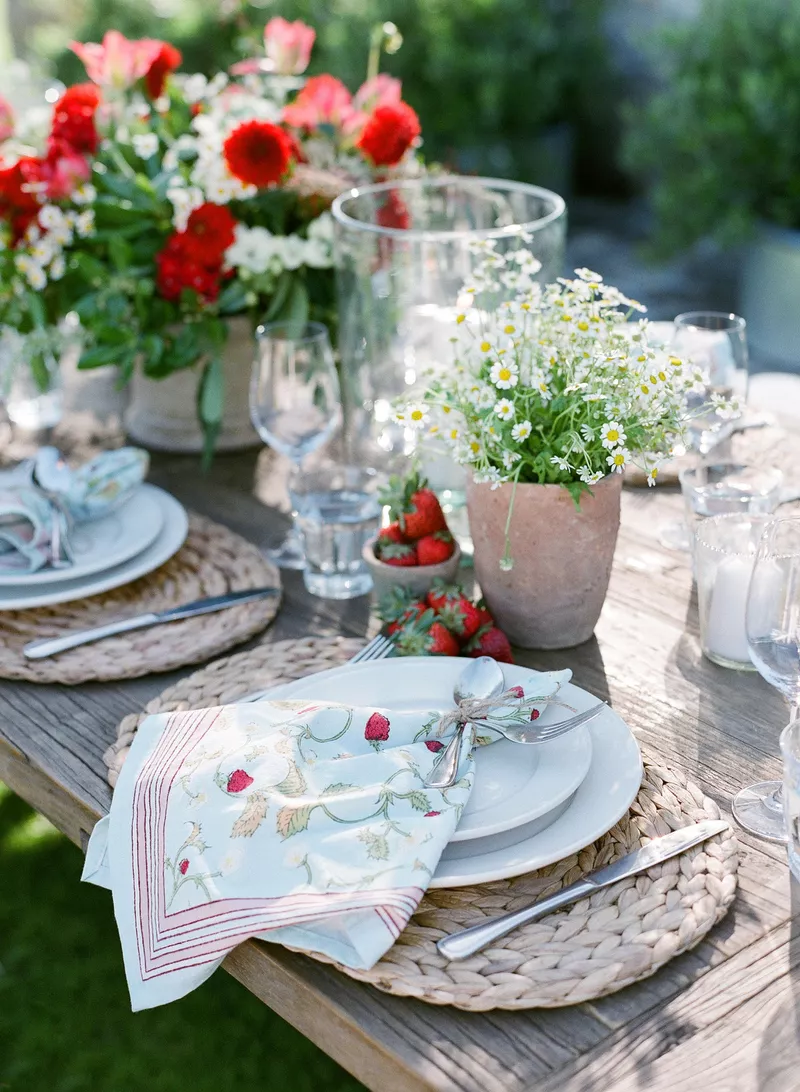 Lovely Backyard Wedding Decor Ideas That Are Perfect For You If Your Wedding Is Taking Place During The Pandemic