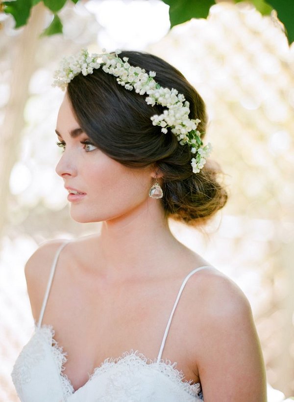 Relaxed Bridal Hairstyles That Are Perfect For Spring And Summer Weddings