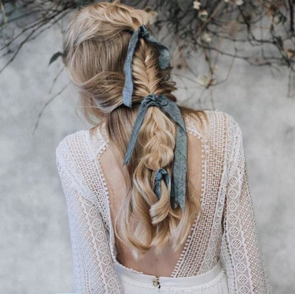 Relaxed Bridal Hairstyles That Are Perfect For Spring And Summer Weddings