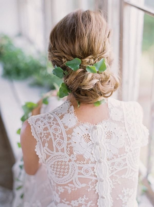 Relaxed Bridal Hairstyles That Are Perfect For Spring And Summer Weddings