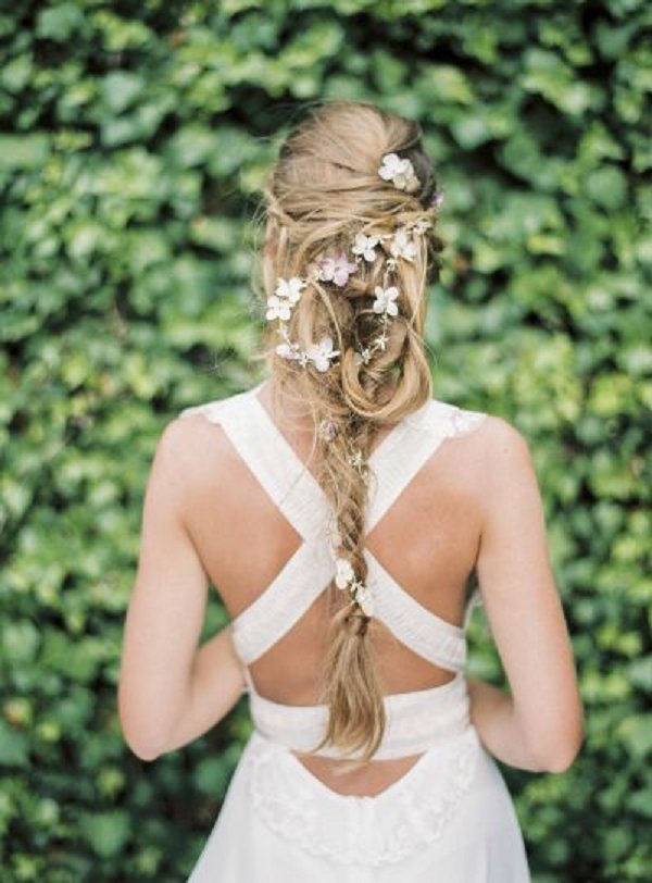 Relaxed Bridal Hairstyles That Are Perfect For Spring And Summer Weddings