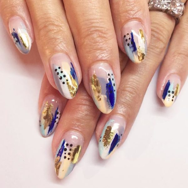 Pretty Foil Manicure Ideas That Are Super Easy To Make