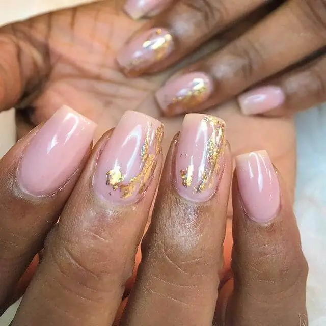 Pretty Foil Manicure Ideas That Are Super Easy To Make