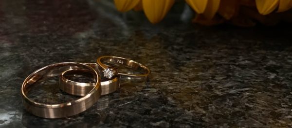 Engagement rings. Golden or silver?