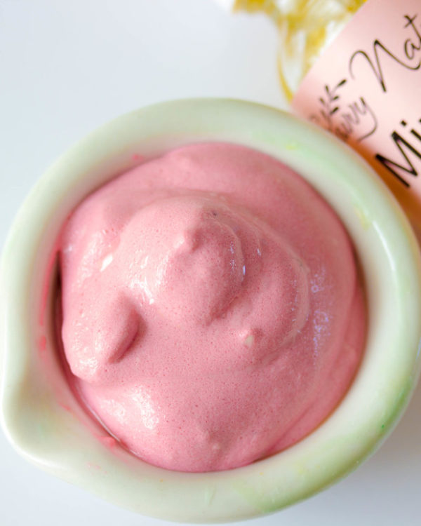 Easy And Quick Strawberry Face Masks That Will Do Wonders For Your Skin