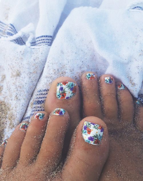 Beautiful Toe Nails Designs That You Will Be Happy To Show