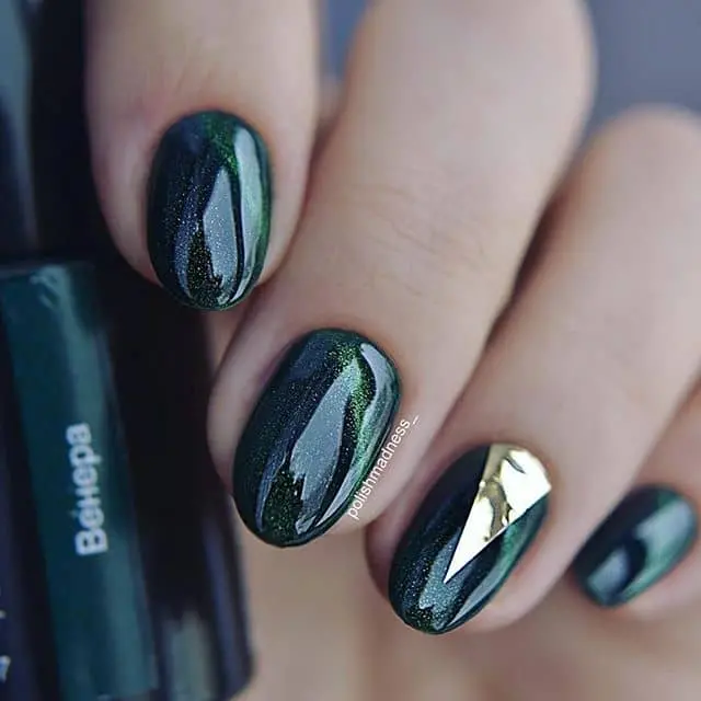 Impressive Metallic Nails That Will Make You Look Glamorous