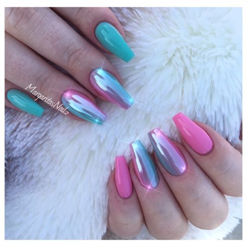 Impressive Metallic Nails That Will Make You Look Glamorous