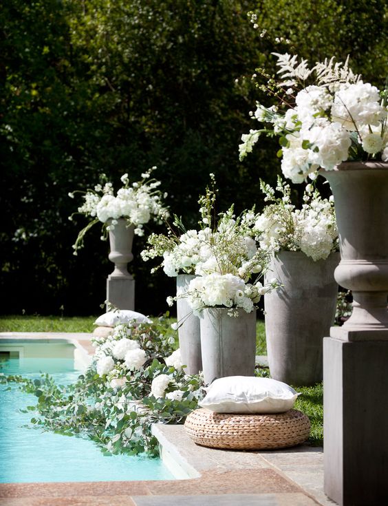 Striking Poolside Wedding Ideas That Will Leave You Speechless
