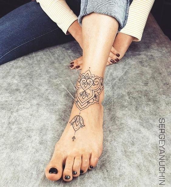 Charming Ankle Bracelet Tattoos That Will Amaze You