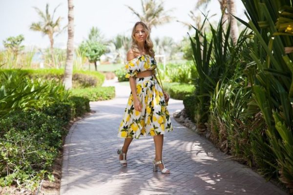 Fresh Fruit Print Outfits That Will Make You Look Super Fashionable This Summer