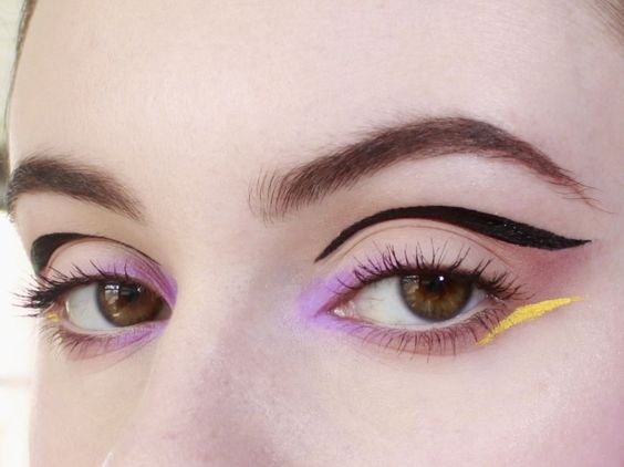 Graphic Eyeliner Ideas That Will Show You How To Add The Abstract Concept Into Your Makeup Routine