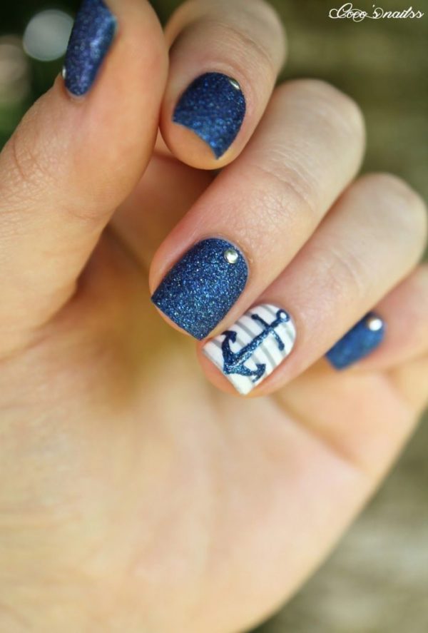 Amazing Nautical Nails Designs That Scream Summer