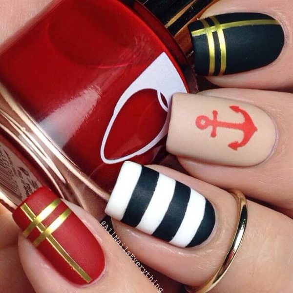 Amazing Nautical Nails Designs That Scream Summer