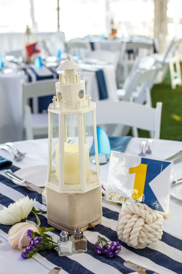 Lovely Summer Table Centerpieces That Will Charm You