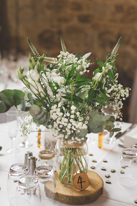 Lovely Summer Table Centerpieces That Will Charm You