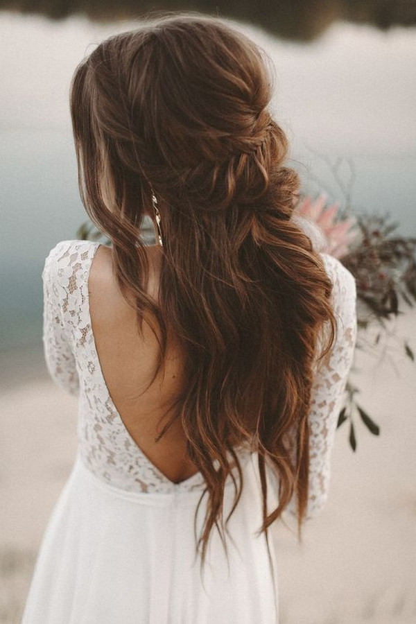 Amazing Bridal Hairstyles That Are Perfect For Fall