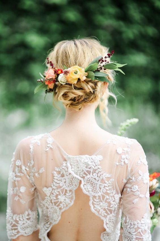 Amazing Bridal Hairstyles That Are Perfect For Fall